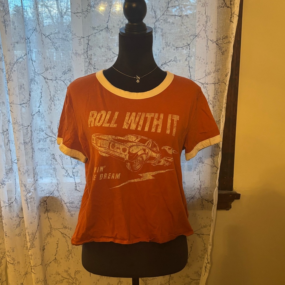 Arizona “Roll with it” Vintage Car Logo Tee in Size XL